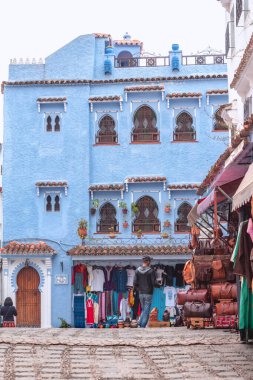Chefchaouen, Fas - 26 Ekim 2018: Chefchaouen Medina, Fas, Kuzey Afrika 'da Casa Bellavista Chaouen manzarası.