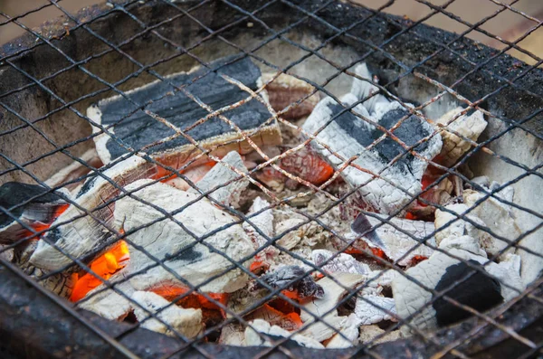 Kohleofen Mit Grill Auf Thailändischem Markt Flammen — Stockfoto