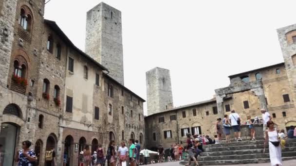 Julho 2018 San Gimignano Toscana Itália Pessoas Andando Pela Piazza — Vídeo de Stock