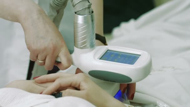 Coolsculpting procedimento estético no salão médico — Vídeo de Stock