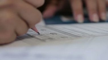 Yakın çekim tasarımcı çalışması, çizim krokisi