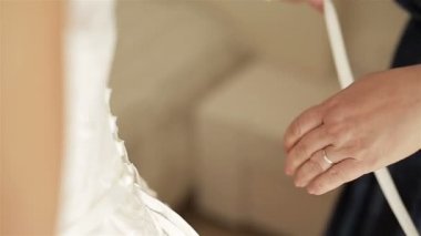 Sabah gelini. Dantel yardım.