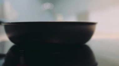 Tavayı önceden ısıt.