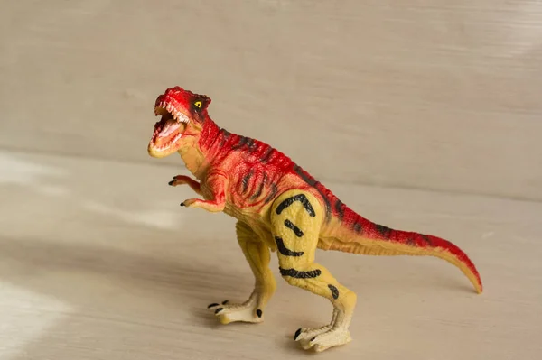 Dinosaure carnivore tyrannosaure rex.plastic dinosaure figures — Photo