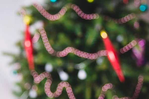Обезжиренное Рождественское Дерево Украшениями Искусственная Ель — стоковое фото