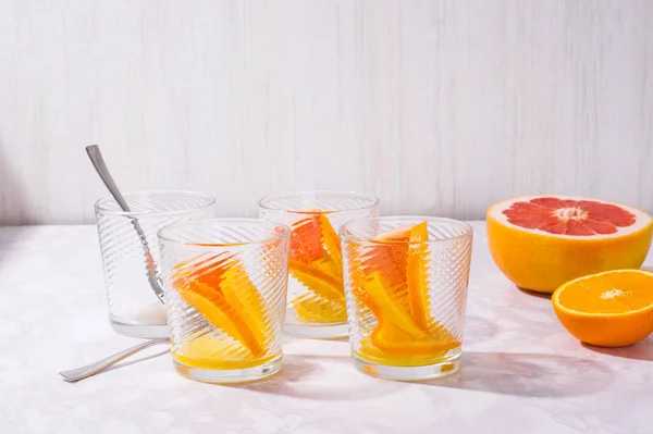 Bardak Sürahi Içinde Limonata Yaz Ferahlatıcı Içecek Limonlu Soğuk Detoks — Stok fotoğraf