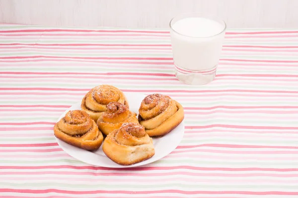 Comida Pastelaria Panificação Pães Caracol Caseiros Com Açúcar Canela Placa — Fotografia de Stock
