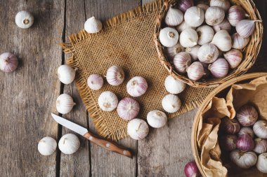 Sarmısakları - tek diş sarımsak solo