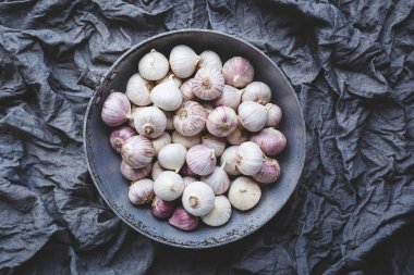 Sarmısakları - tek diş sarımsak solo