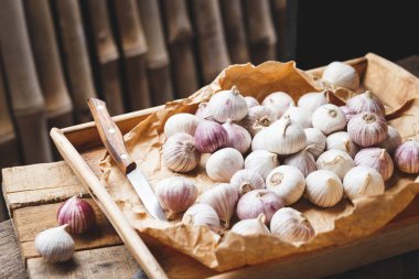 Sarmısakları - tek diş sarımsak solo