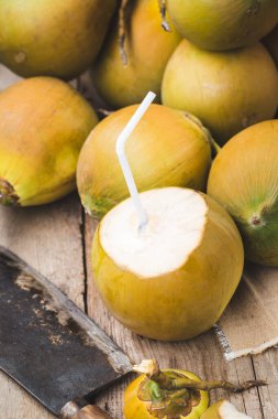 Taze hindistan cevizi sağlıklı tropik meyve