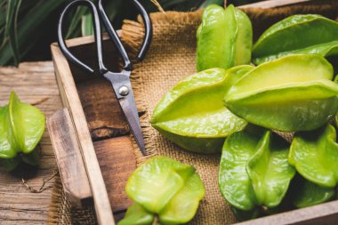 Taze yıldız meyvesi Asya 'dan sağlıklı meyve