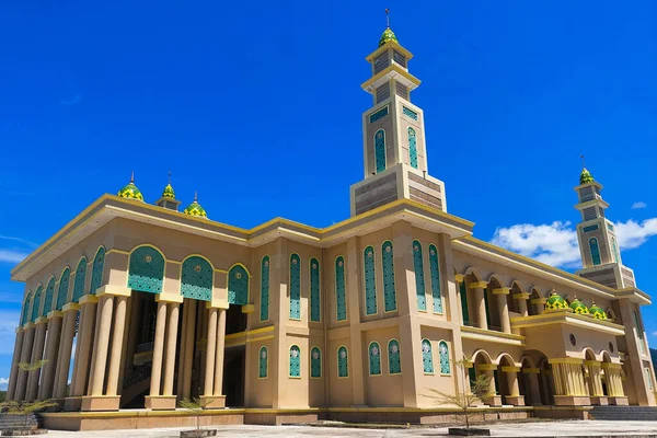 Buol Büyük Camii, Gündüz vakti Orta Sulawesi
