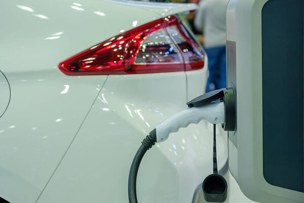 Электрическая мощность автомобиля для использования в автомобиле
.