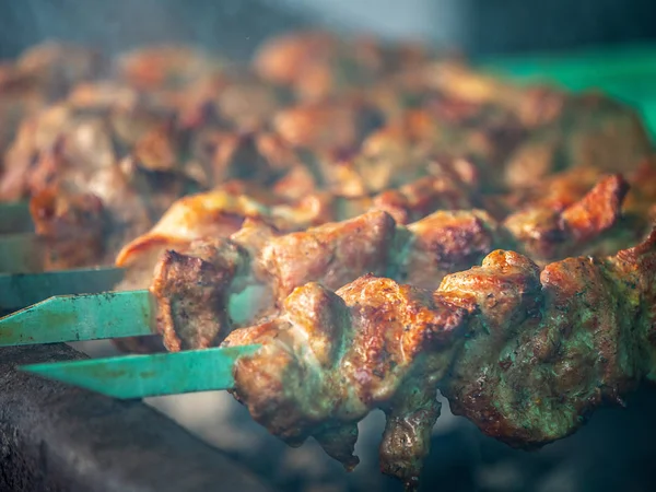 Detailní Šíš Kebab Horké Maso Špízy Grilu — Stock fotografie