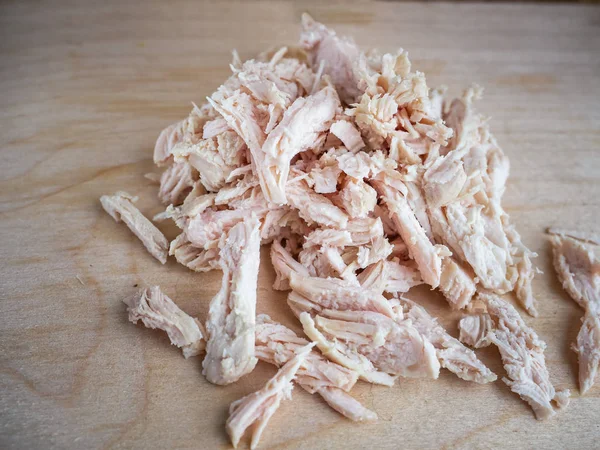 Gehacktes Gekochtes Hühnchen Salatrohlinge Fein Gehacktes Gekochtes Huhn Liegt Auf — Stockfoto