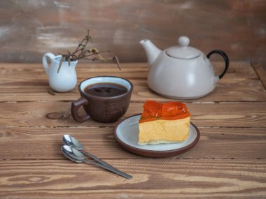 Kabak kek ve çay ile lezzetli snack