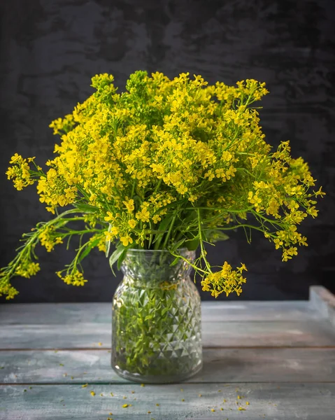 Bouquet Wild Flowers Blooming Rapeseed Glass Vase Thieme Background Close — Stock Photo, Image