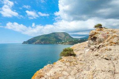 Cape Plaka, Crimea'nın güney kıyılarında, dağ ve Karadeniz