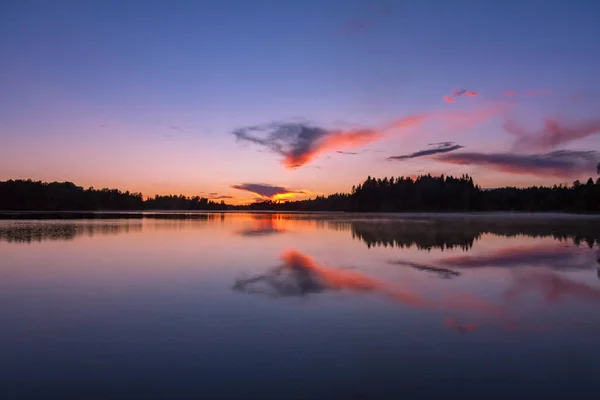 Zachód Słońca Nad Jeziorem Valday Podstawa Odpoczynku Vatsy Rosja Fioletowy — Zdjęcie stockowe