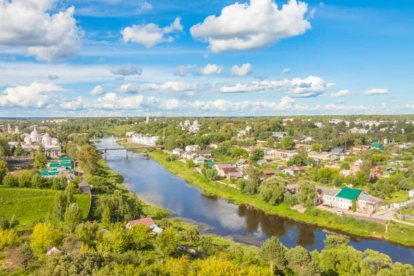 Torzhok Rio Tvertsa Aterro Tveretskaya Rússia Vista Cima Para Distância — Fotografia de Stock