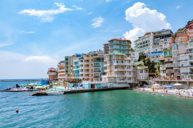 Setin Utes City, Crimea. Renkli evler birbirine yakın, güzel sahne