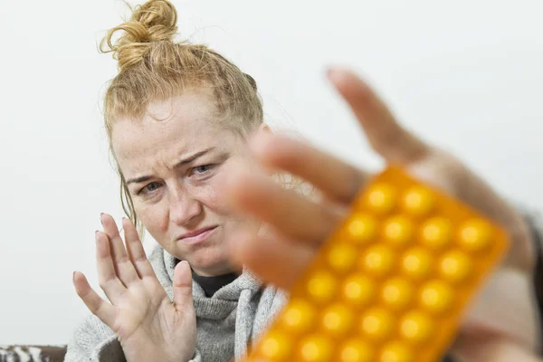 Mujer Enferma Defiende Las Drogas — Foto de Stock