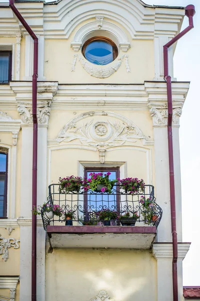 Kazan Oroszország 2018 Augusztus Régi Sárga Ház Erkéllyel Város Központjában — Stock Fotó