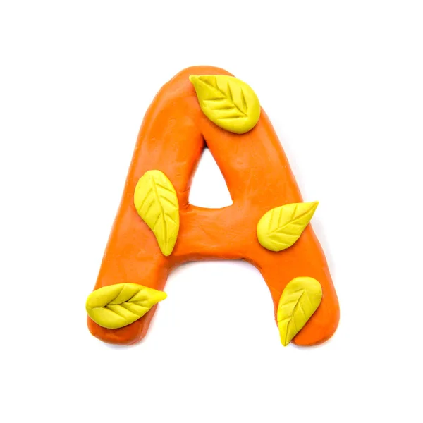 Plasticine Fatto Mano Arancione Lettera Dell Alfabeto Inglese Con Foglie — Foto Stock