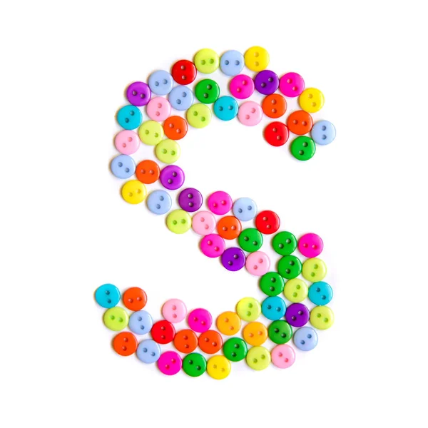 Письмо S английского алфавита из разноцветных кнопок — стоковое фото