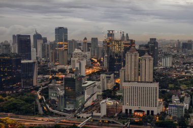 Jakarta resmi olarak Endonezya 'nın başkenti olan Jakarta' nın başkentidir. Jakarta Endonezya 'nın ekonomi, kültür ve siyasetinin merkezidir..