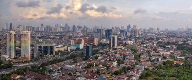 Jakarta resmi olarak Endonezya 'nın başkenti olan Jakarta' nın başkentidir. Jakarta Endonezya 'nın ekonomi, kültür ve siyasetinin merkezidir.