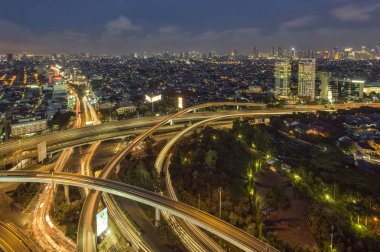 Jakarta resmi olarak Endonezya 'nın başkenti olan Jakarta' nın başkentidir. Jakarta Endonezya 'nın ekonomi, kültür ve siyasetinin merkezidir.