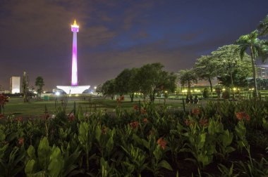 Jakarta resmi olarak Endonezya 'nın başkenti olan Jakarta' nın başkentidir. Jakarta Endonezya 'nın ekonomi, kültür ve siyasetinin merkezidir.