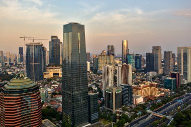 Jakarta resmi olarak Endonezya 'nın başkenti olan Jakarta' nın başkentidir. Jakarta Endonezya 'nın ekonomi, kültür ve siyasetinin merkezidir.