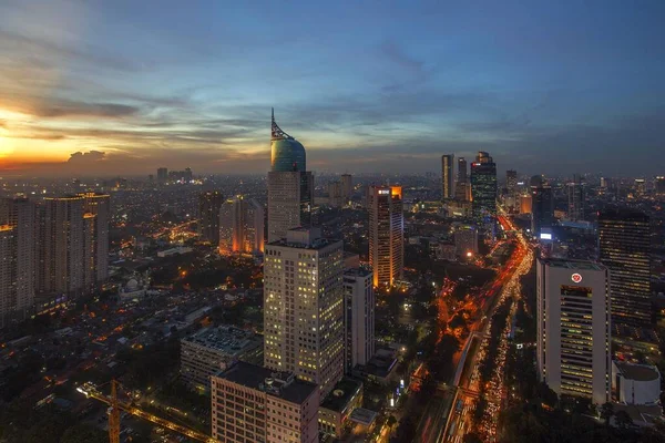 Jakarta resmi olarak Endonezya 'nın başkenti olan Jakarta' nın başkentidir. Jakarta Endonezya 'nın ekonomi, kültür ve siyasetinin merkezidir.