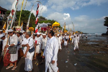 Bali Adası, Endonezya takımadalarının bir parçası ve dünyanın en ünlü Endonezya turizmidir. Bu adayı diğerlerinden daha özel yapan manzara ve eşsiz kültüre sahip.
