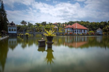 Klungkung Sarayı (resmi adı Puri Agung Semarapura), Endonezya 'nın Bali kentindeki Klungkung Regency' nin başkenti Semarapura 'da bulunan tarihi bir binadır.. 