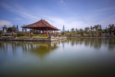Klungkung Sarayı (resmi adı Puri Agung Semarapura), Endonezya 'nın Bali kentindeki Klungkung Regency' nin başkenti Semarapura 'da bulunan tarihi bir binadır.. 