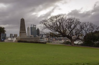 Perth, Avustralya 'nın Batı Avustralya eyaletinin başkenti ve en büyük şehridir. Avustralya 'nın en kalabalık dördüncü şehridir..