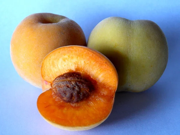 Fresh Organic Peaches Close — Stock Photo, Image