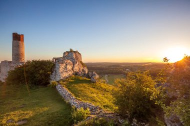 Kale duvar kalıntıları, Olsztyn Castle Jura bölgesi