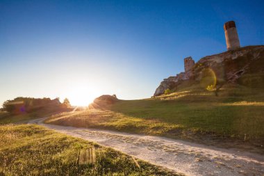 Kale duvar kalıntıları, Olsztyn Castle Jura bölgesi