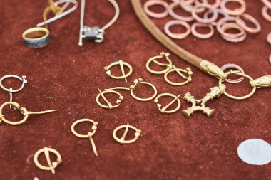 Ortaçağ Bakır Takı el yapımı