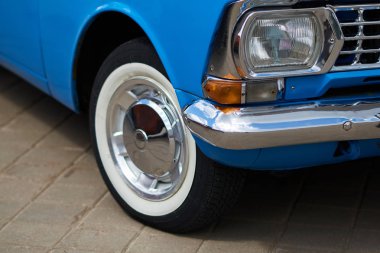 Eski Sovyet araba mavi, mükemmel durumda