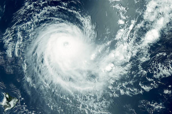 Ciclón atmosférico desde el espacio. Elementos de esta imagen fueron proporcionados por la NASA . — Foto de Stock