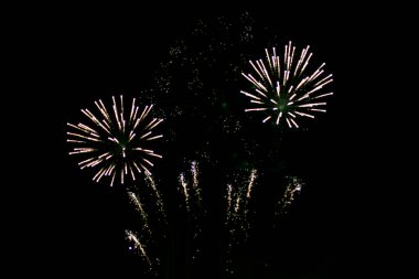 Havai fişek, duman ve ışık patlaması. Herhangi bir amaç için.