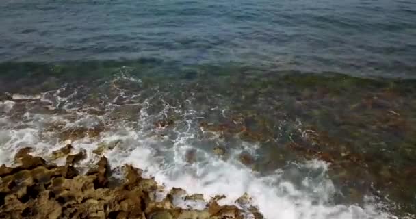 Schöner Blick auf das Meer — Stockvideo