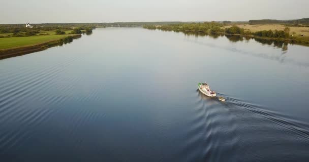 Bela vista aérea do rio Grande Volga — Vídeo de Stock