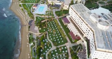otel denize sıfır üstünden görüntülemek